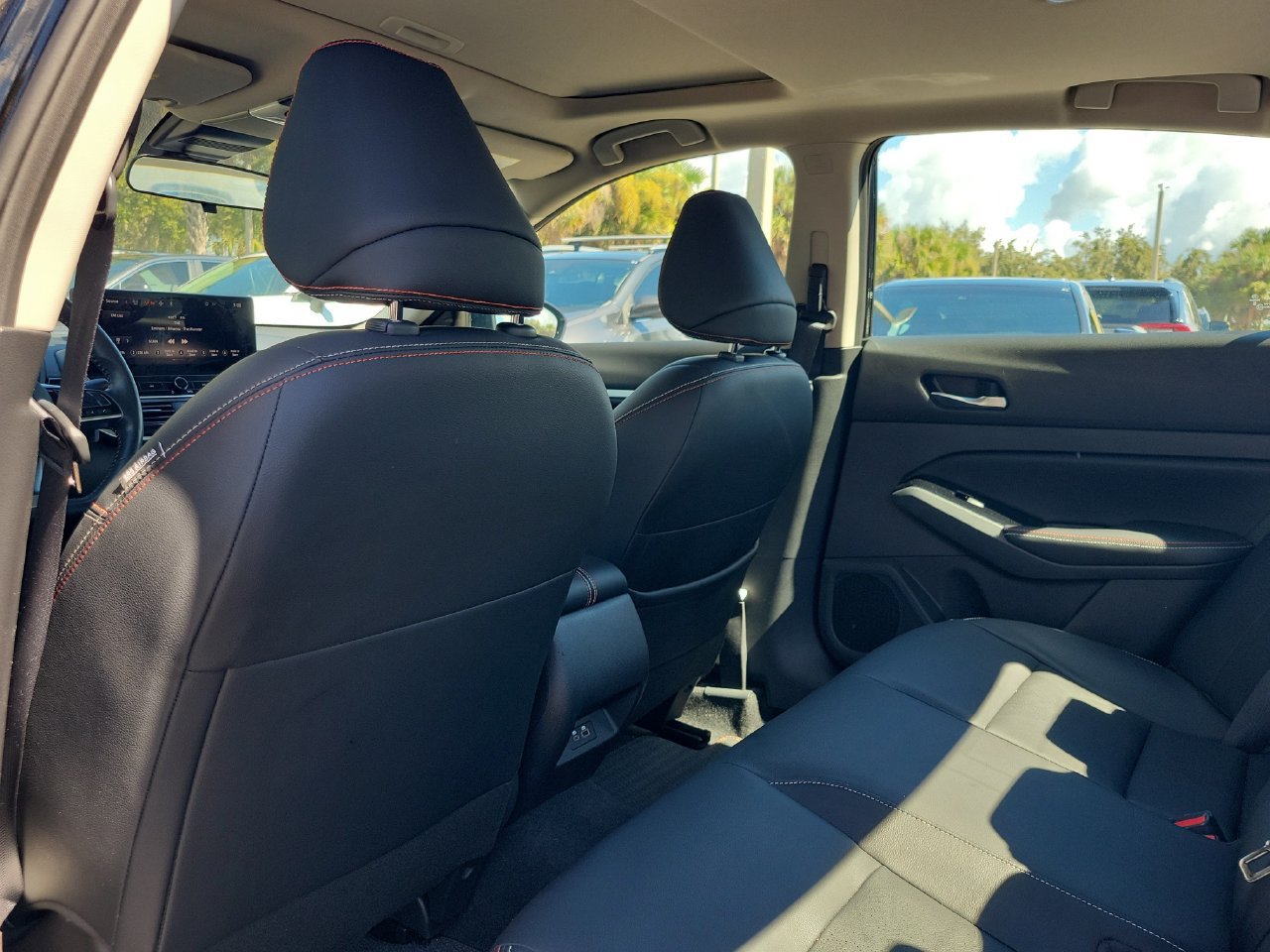 Used 2023 Nissan Altima 2.5 SR w/ SR Premium Package FWD image 9
