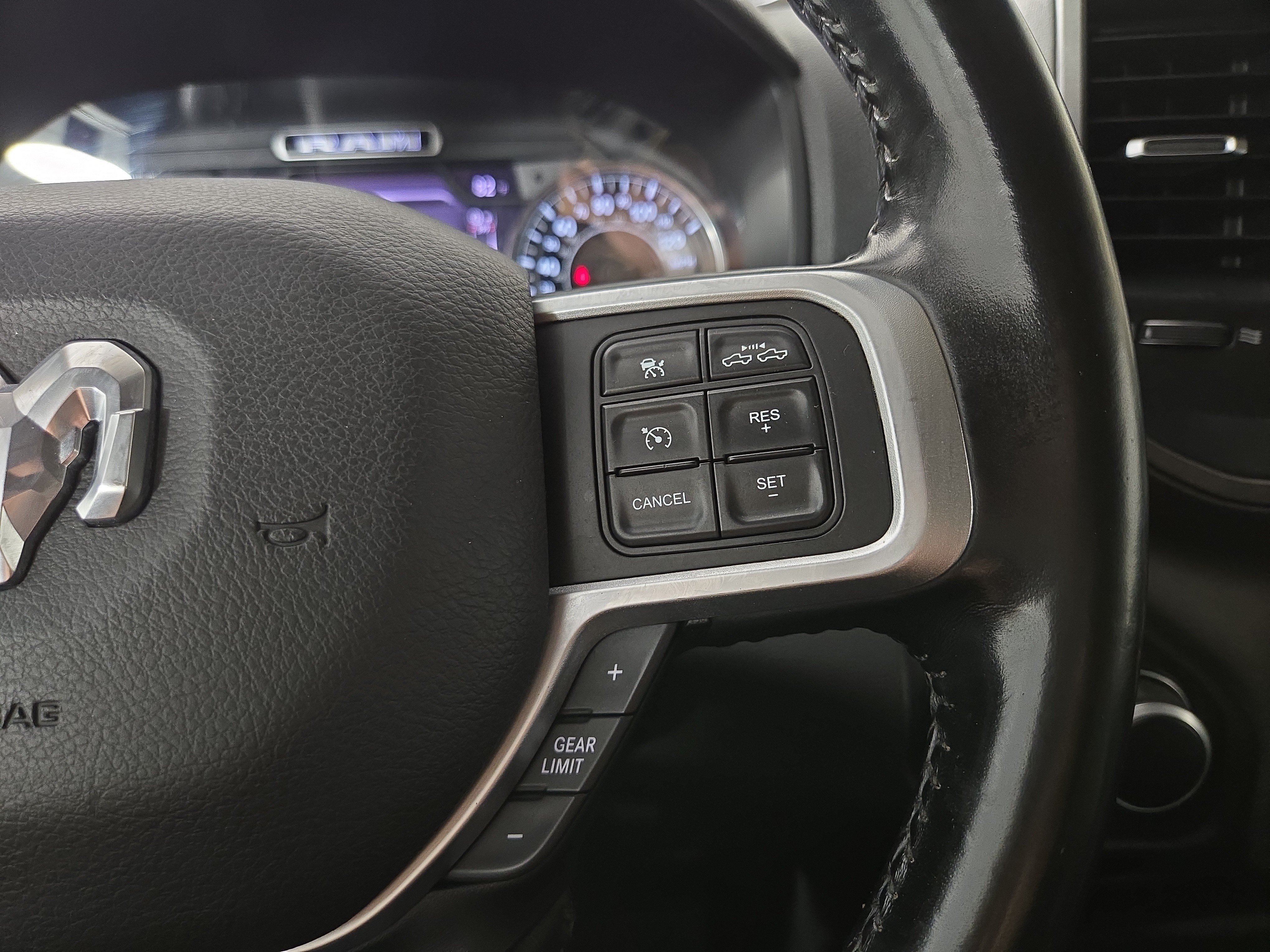 Used 2020 RAM 2500 Tradesman w/ Safety Group AWD/4WD image 16
