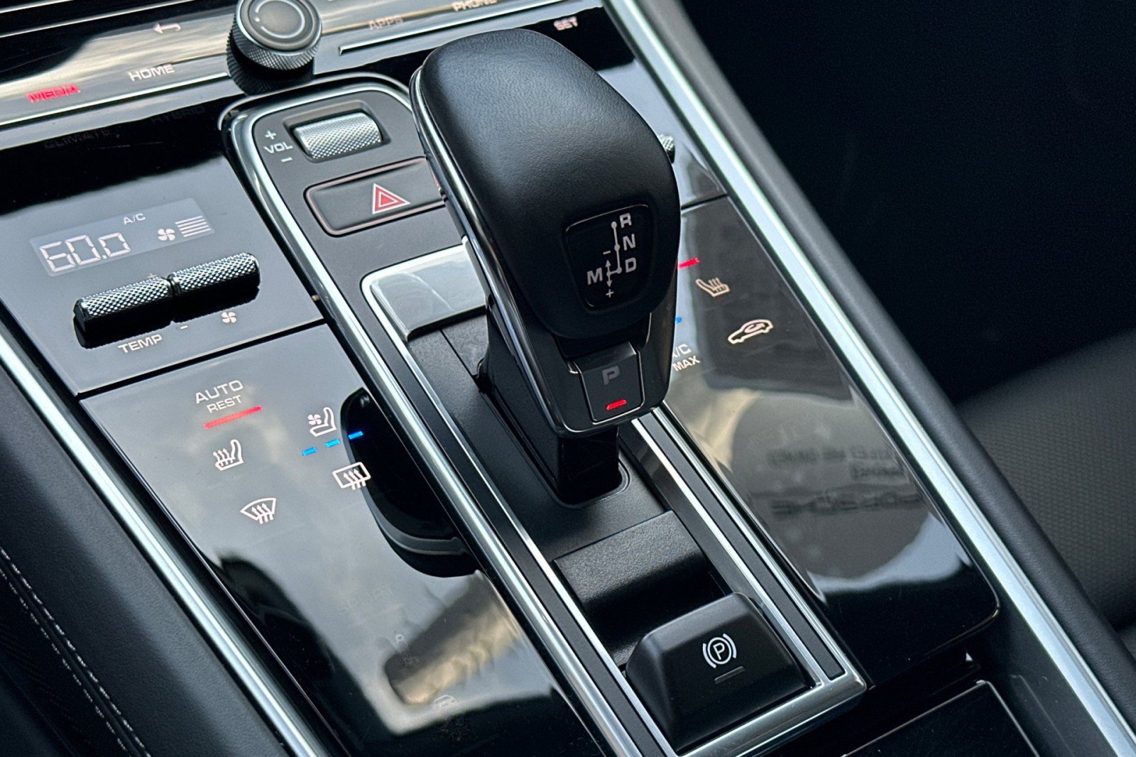 Certified 2023 Porsche Panamera 4S AWD/4WD image 22