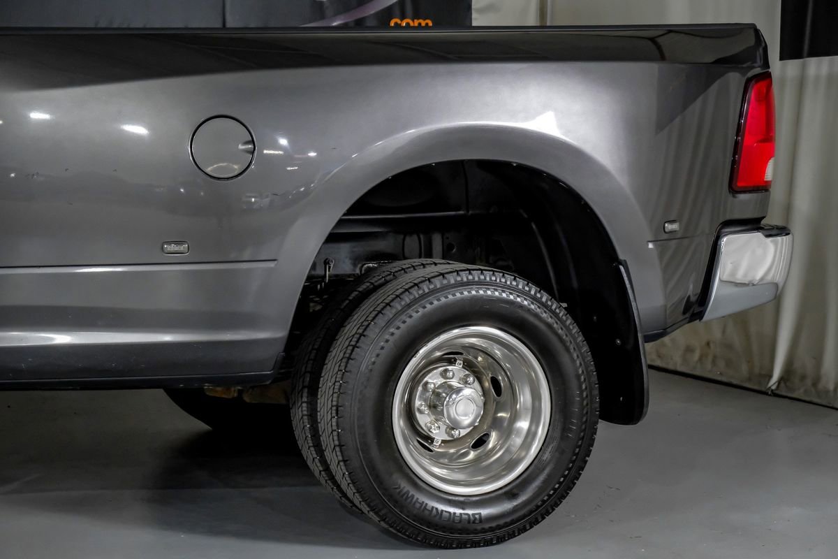 Used 2015 RAM 3500 Tradesman w/ Chrome Appearance Group image 13