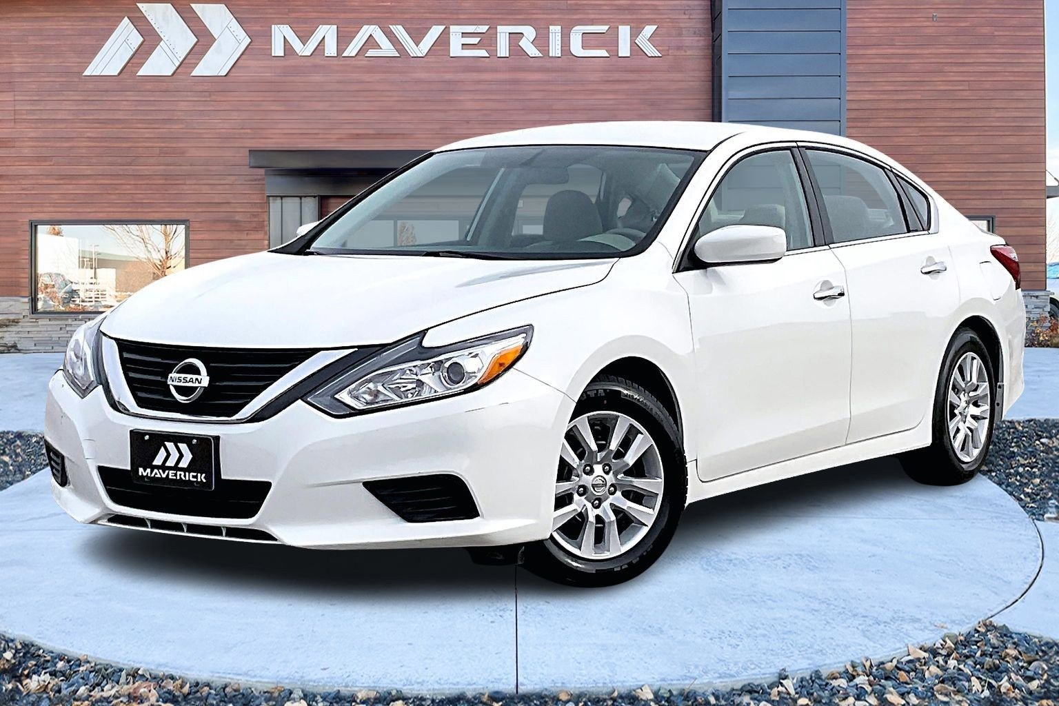 Used 2017 Nissan Altima 2.5 S w/ Power Driver Seat Package image 3