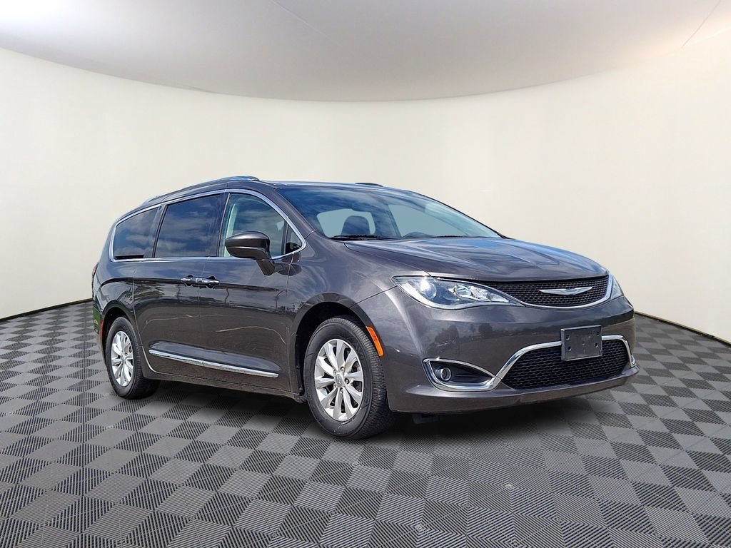 Used 2018 Chrysler Pacifica Touring-L