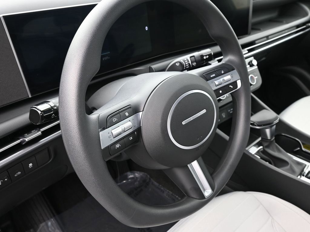 Certified 2026 Hyundai Santa Cruz SE image 25