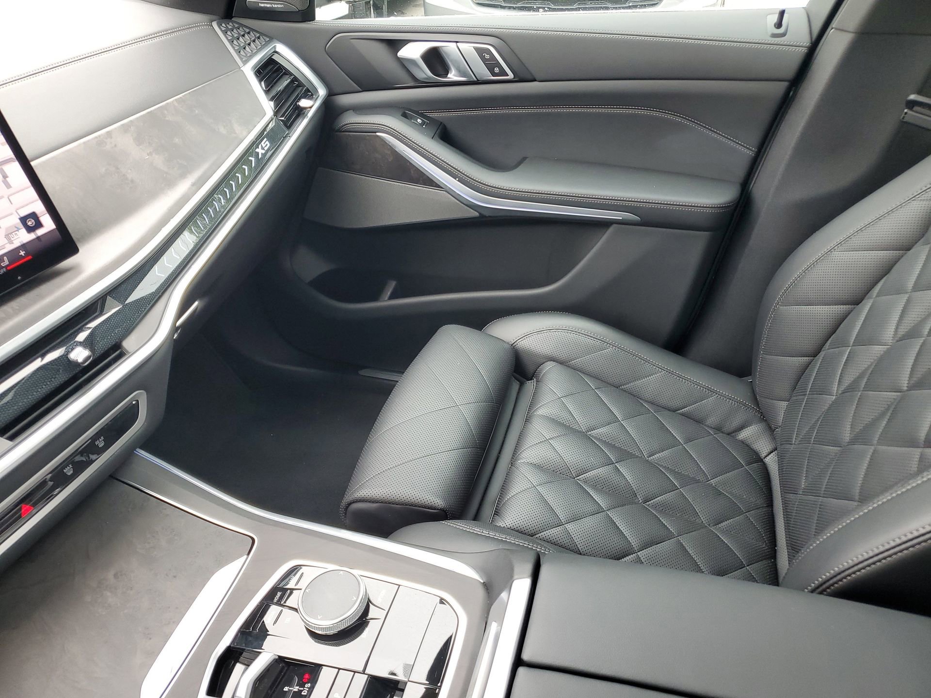 Used 2024 BMW X5 sDrive40i w/ Premium Package image 26