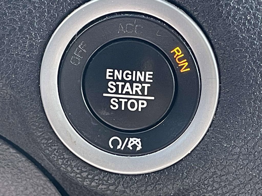 Used 2023 Chrysler 300 Touring image 28