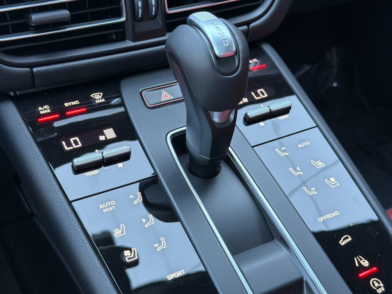 New 2026 Porsche Macan AWD/4WD image 21