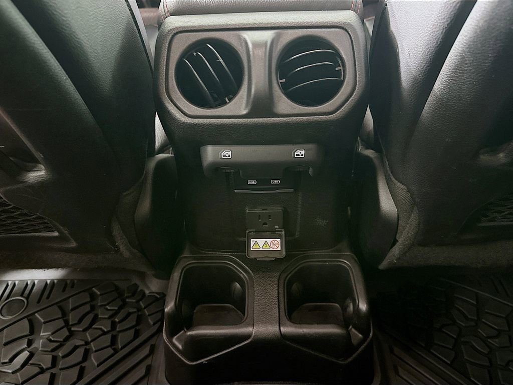 Used 2023 Jeep Gladiator Rubicon w/ Cold Weather Group image 22