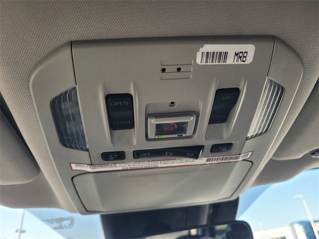 Used 2021 Toyota Highlander Limited image 23