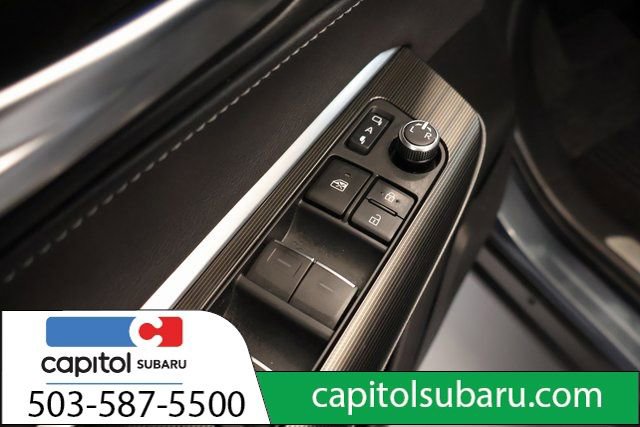 Used 2024 Toyota Venza XLE image 11