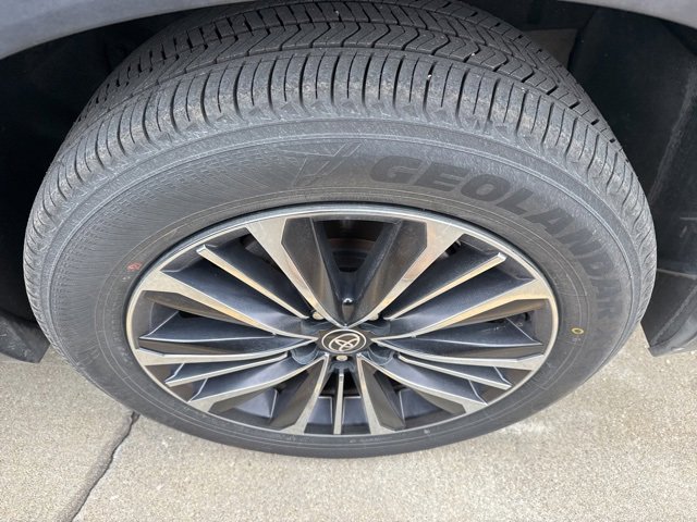 Used 2024 Toyota Grand Highlander AWD Hybrid image 7