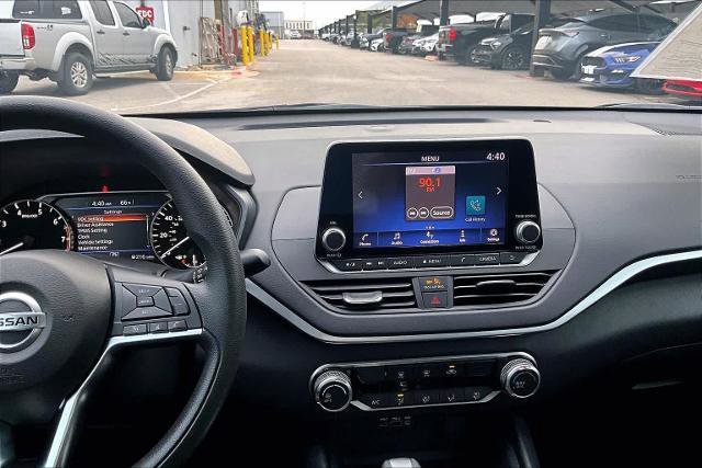 Certified 2022 Nissan Altima 2.5 SV image 6