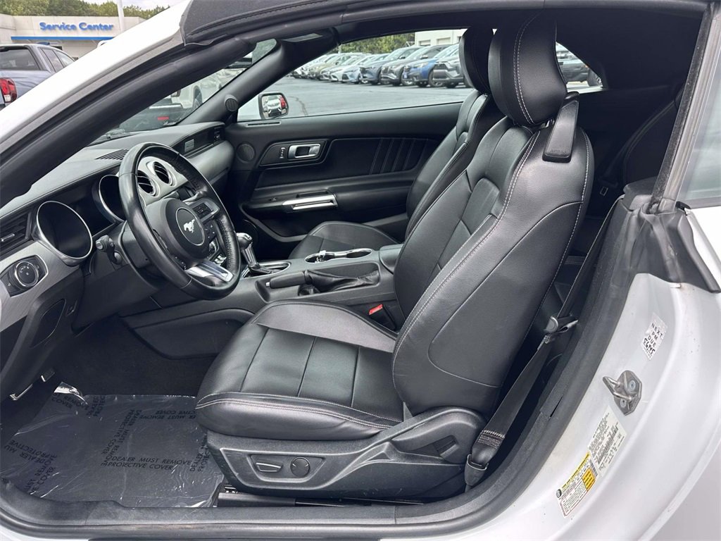 Used 2023 Ford Mustang Premium image 4