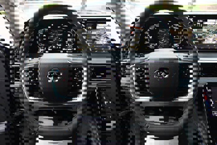 Used 2025 INFINITI QX80 Pure w/ Cargo Package image 14