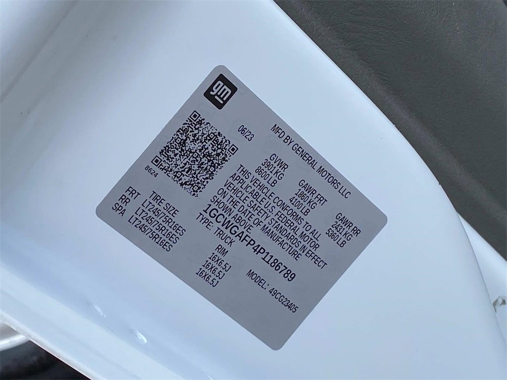 Used 2023 Chevrolet Express 2500 w/ Driver Convenience Package image 19