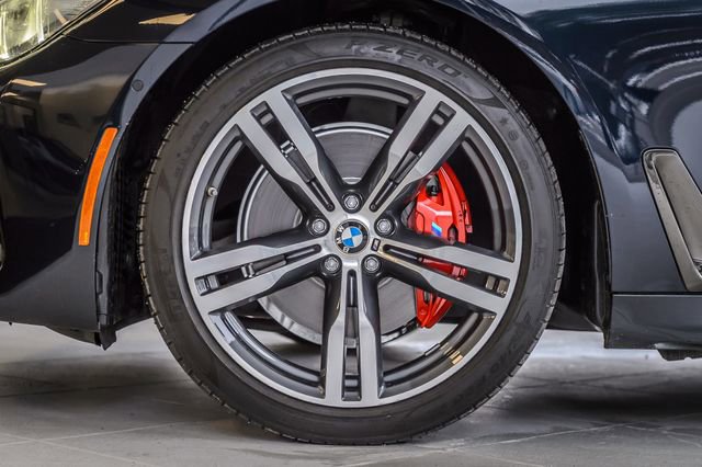 Used 2019 BMW 740i w/ Executive Package image 13