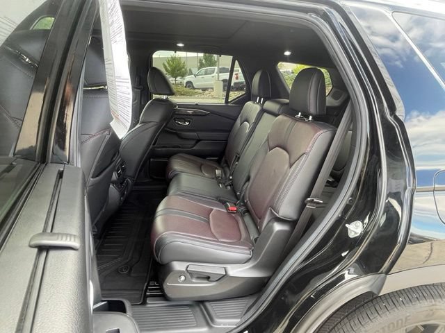 Used 2025 Honda Pilot Black Edition image 27