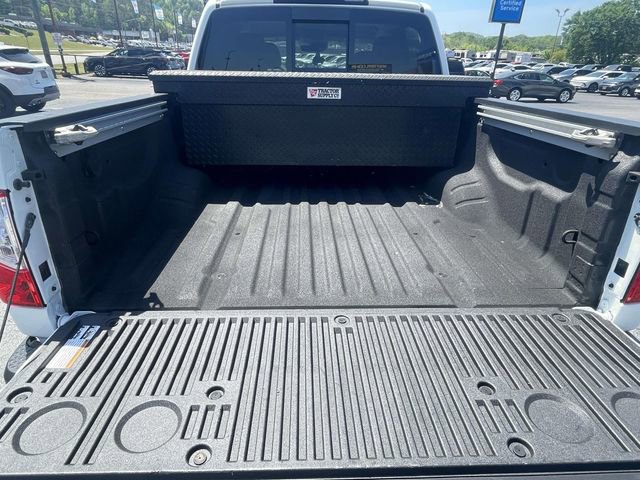 Used 2024 Nissan Titan SV w/ SV Convenience Package image 10