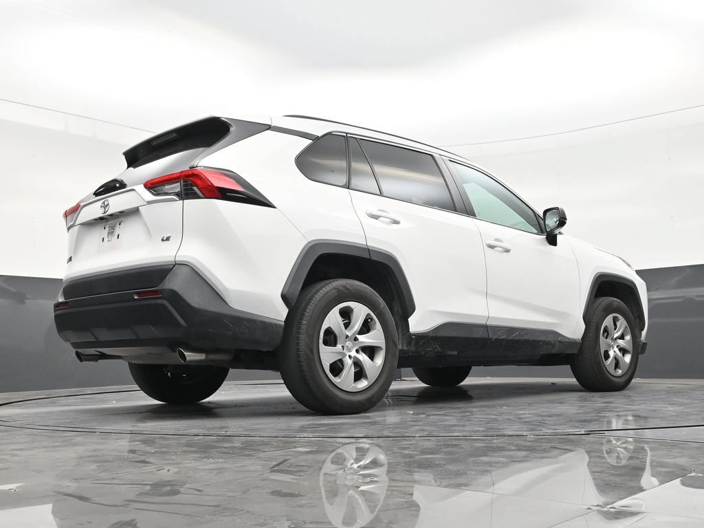 Used 2020 Toyota RAV4 LE FWD image 24
