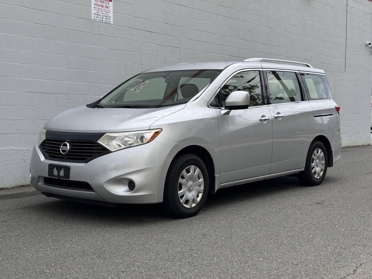 Used 2014 Nissan Quest S FWD image 2