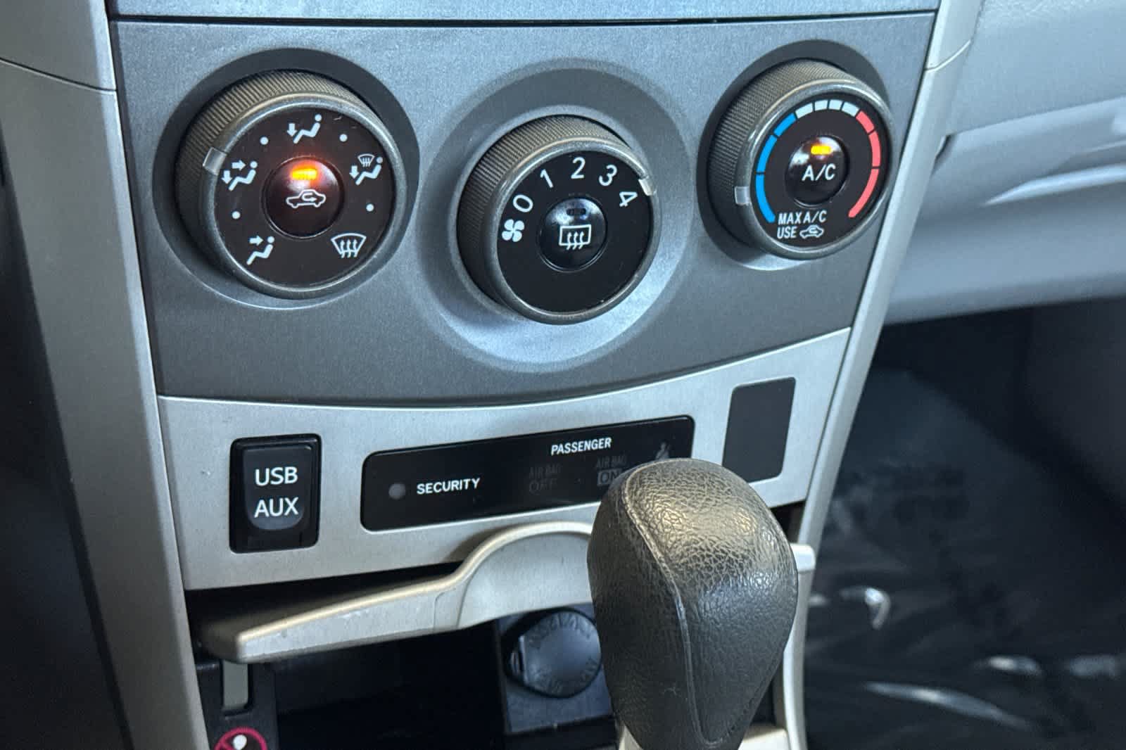 Used 2012 Toyota Corolla LE w/ Premium Pkg FWD image 20