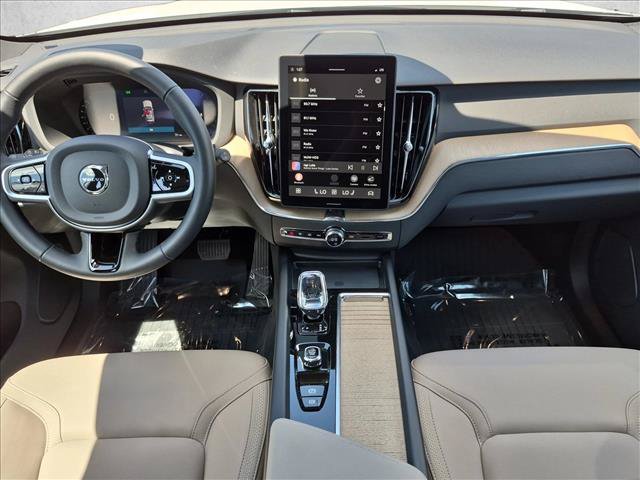 Used 2026 Volvo XC60 B5 Core AWD/4WD image 19
