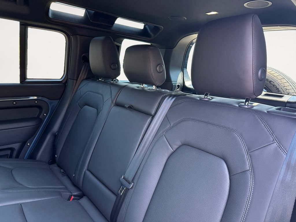 New 2026 Land Rover Defender 110 X-Dynamic SE AWD/4WD image 13