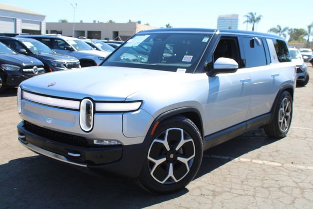 Used 2024 Rivian R1S Adventure image 11