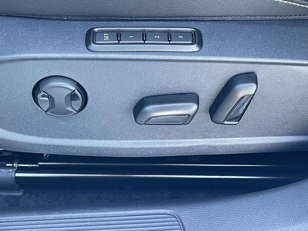 New 2027 Volkswagen Jetta SEL FWD image 18