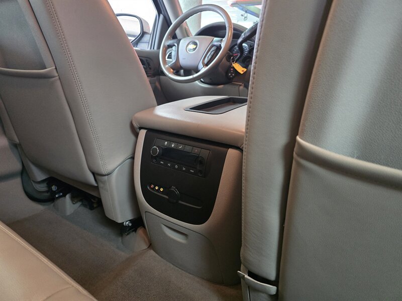 Used 2010 Chevrolet Tahoe LT AWD/4WD image 18