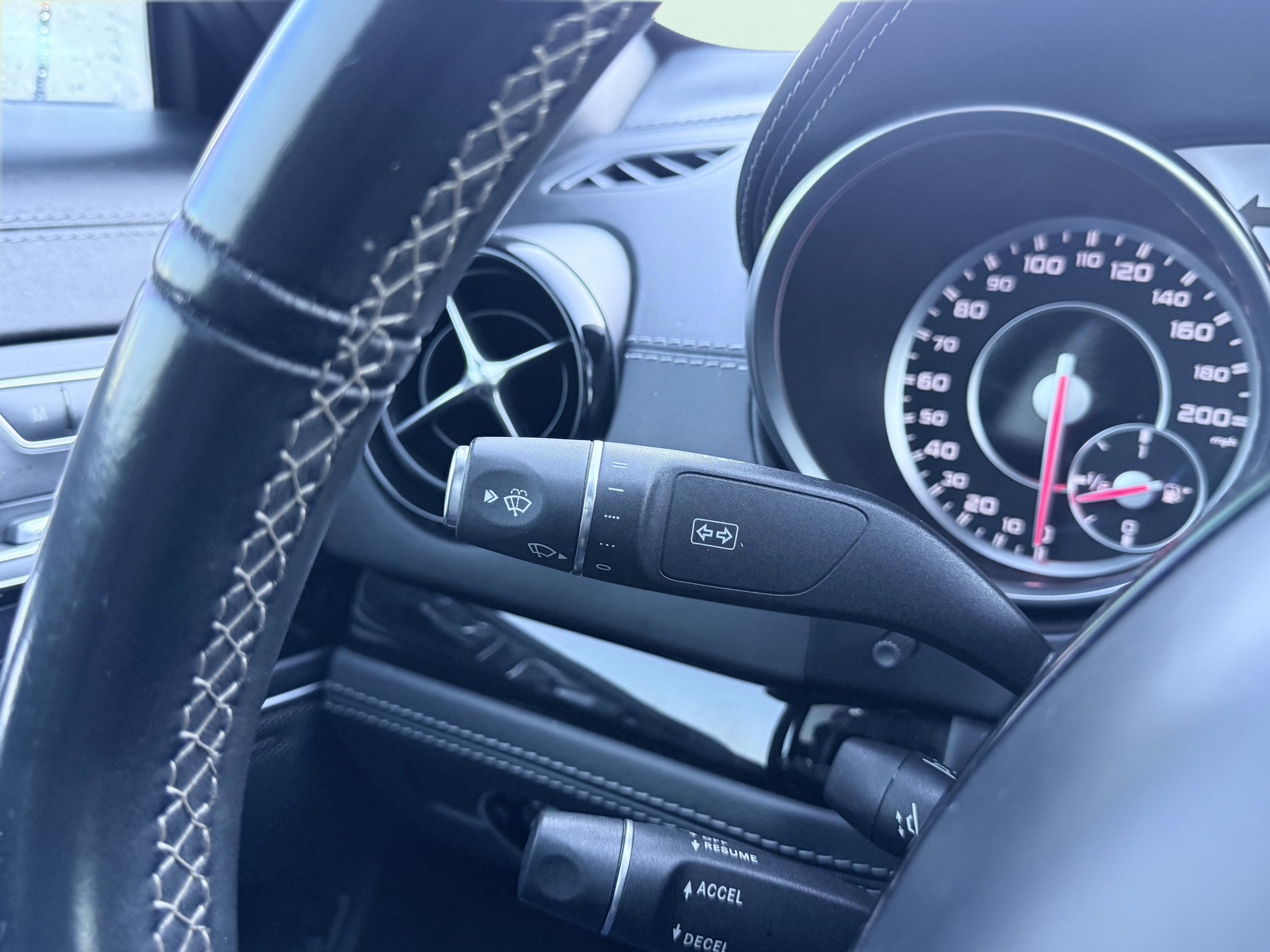 Used 2015 Mercedes-Benz SL 63 AMG image 37