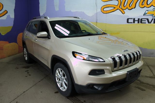 Used 2014 Jeep Cherokee Altitude w/ Cold Weather Group image 4