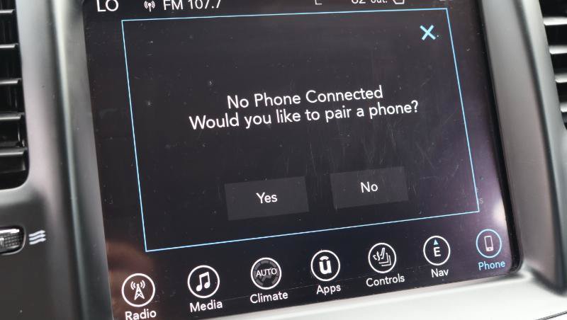 Used 2017 Chrysler 300 C RWD image 12