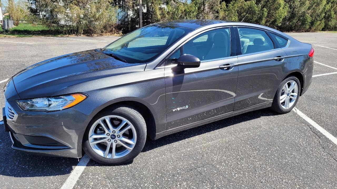 Used 2018 Ford Fusion S FWD image 2