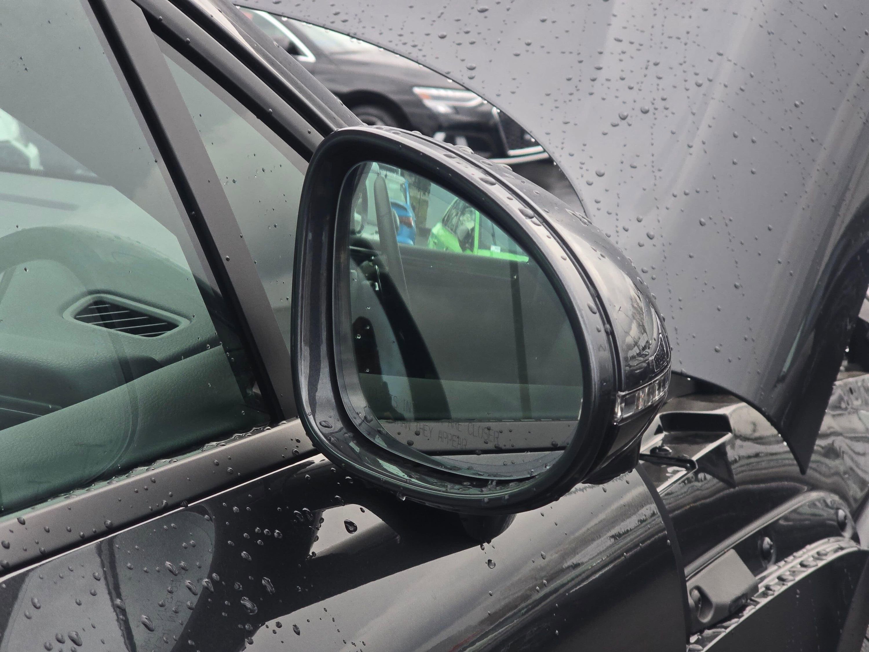 Used 2025 Porsche Macan image 30