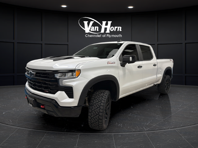 Used 2022 Chevrolet Silverado 1500 LT Trail Boss w/ LT Trail Boss Premium Package AWD/4WD image 3