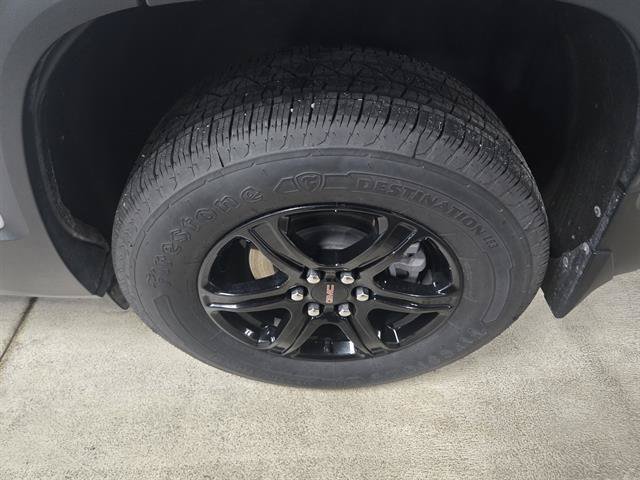 Certified 2023 GMC Acadia AT4 w/ Technology Package AWD/4WD image 9