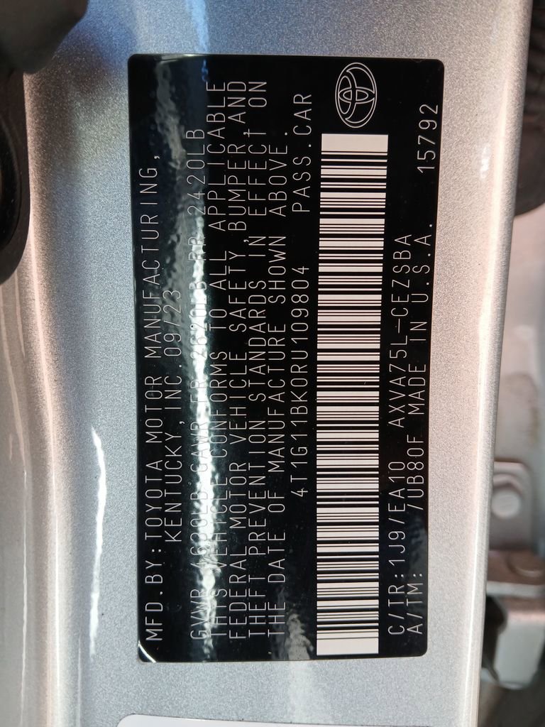 Used 2024 Toyota Camry SE image 33