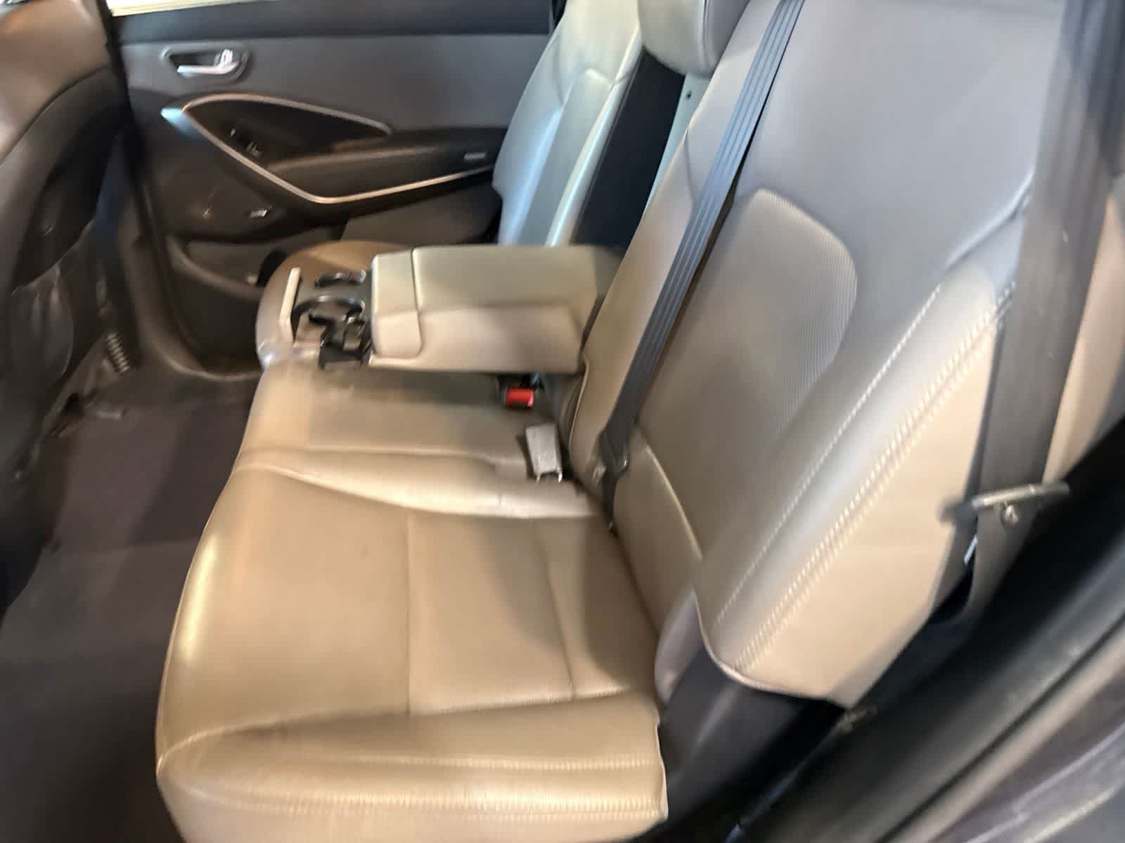 Used 2017 Hyundai Santa Fe FWD image 19