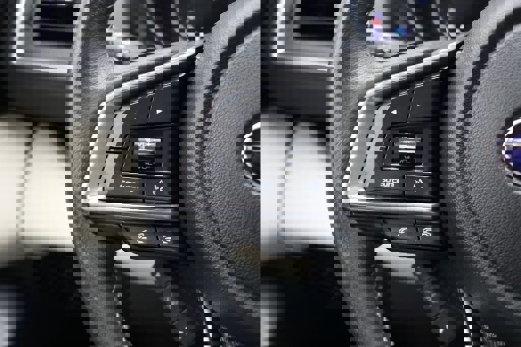 Used 2022 Subaru Ascent Limited w/ Technology Package image 21