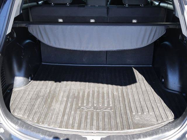 Used 2018 Toyota RAV4 LE w/ All Weather Liner Package AWD/4WD image 6