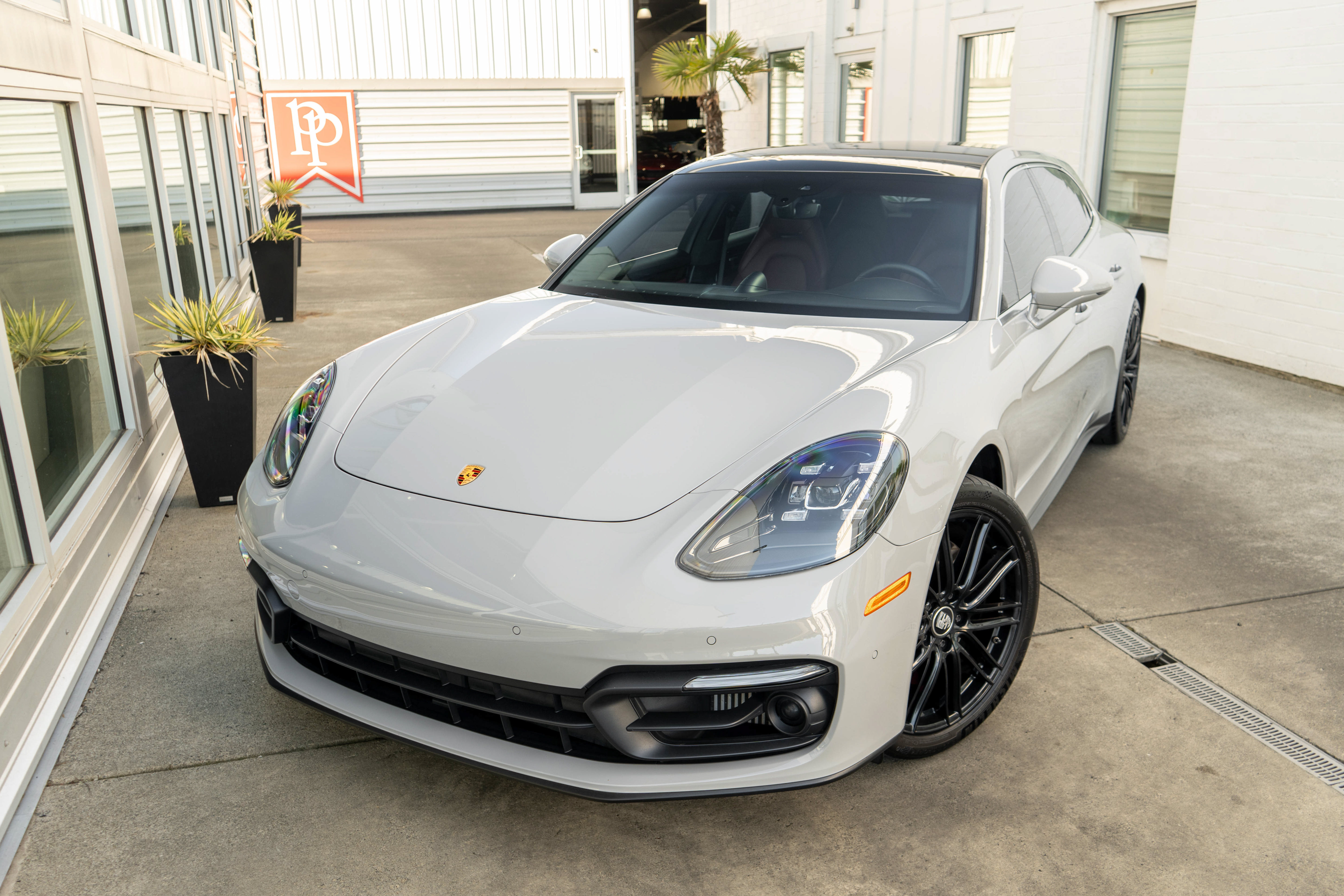Used 2023 Porsche Panamera 4S AWD/4WD image 3