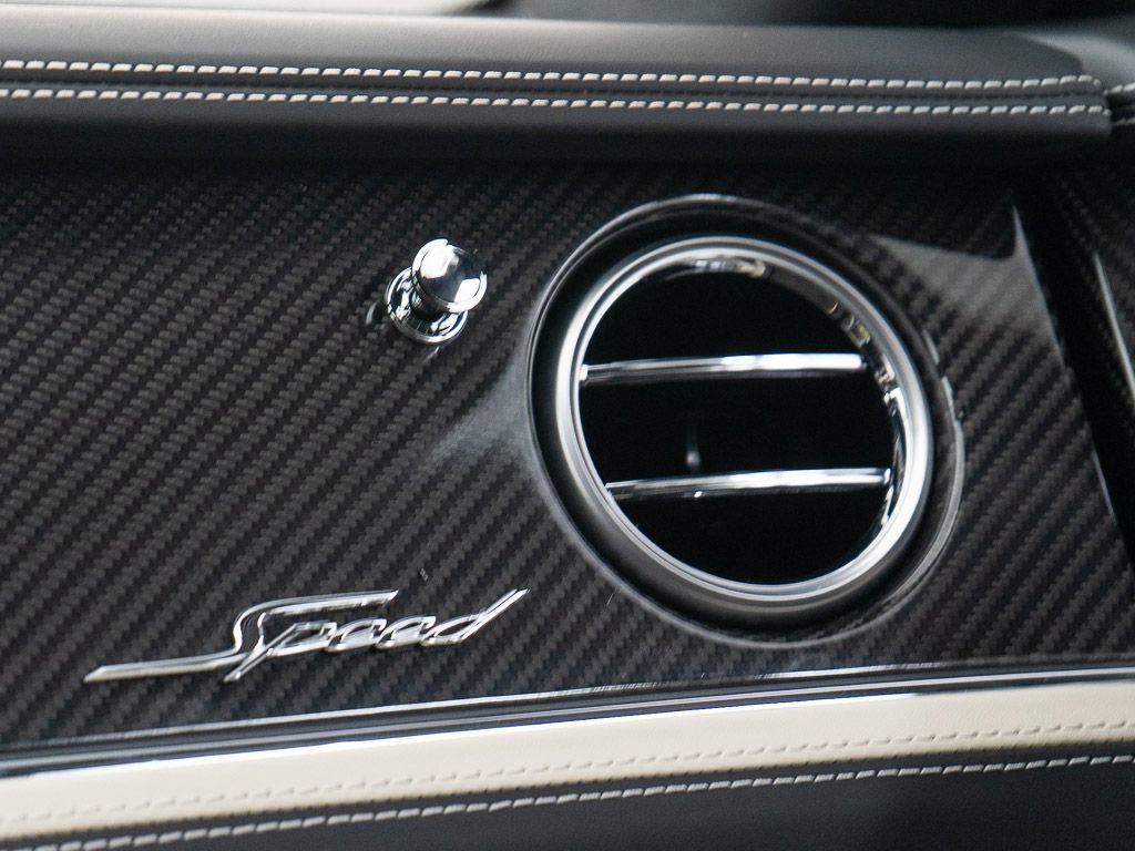 Used 2025 Bentley Flying Spur Plug-In Hybrid AWD/4WD image 44