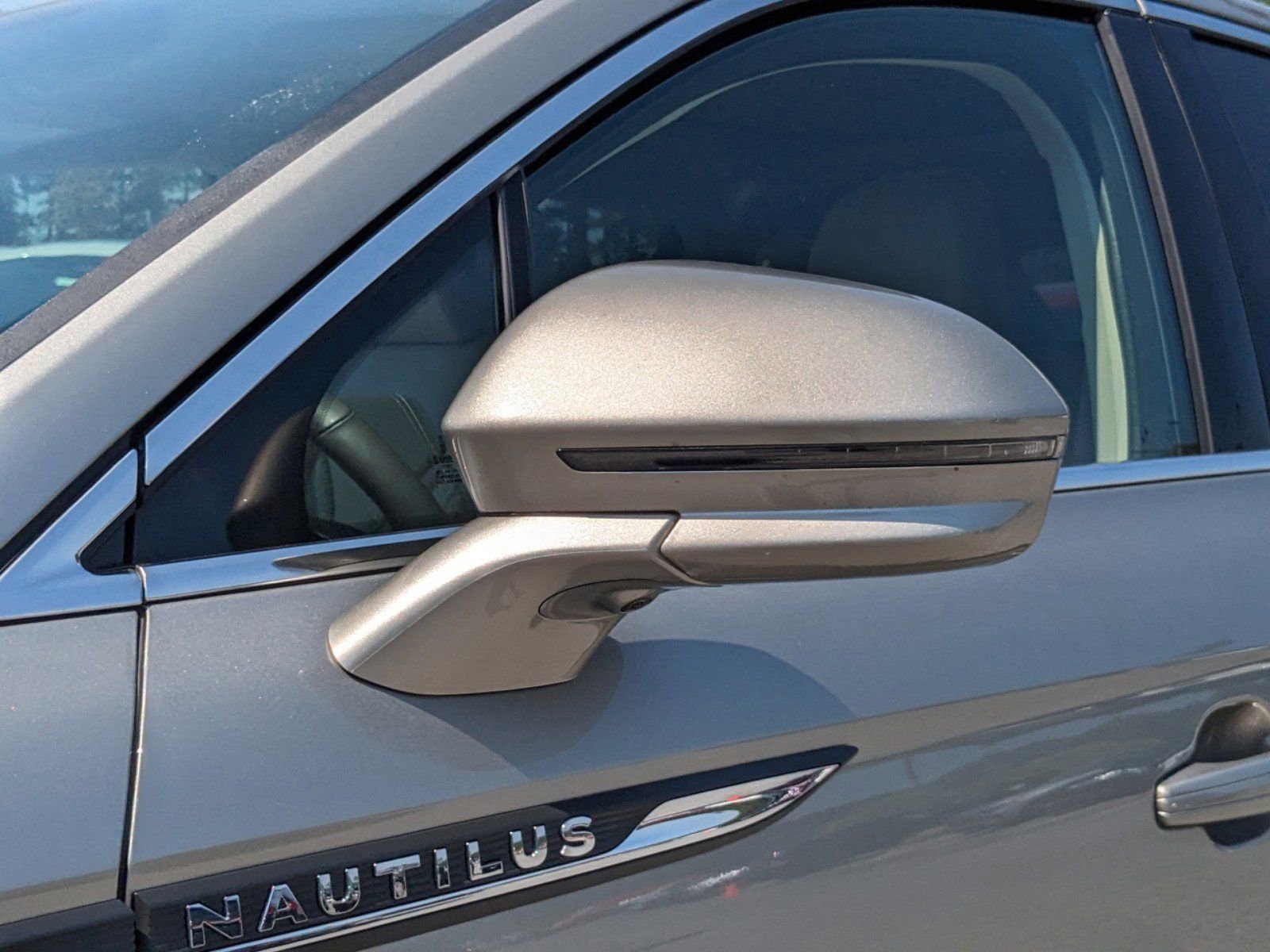 Certified 2023 Lincoln Nautilus Reserve w/ Equipment Group 201A image 15