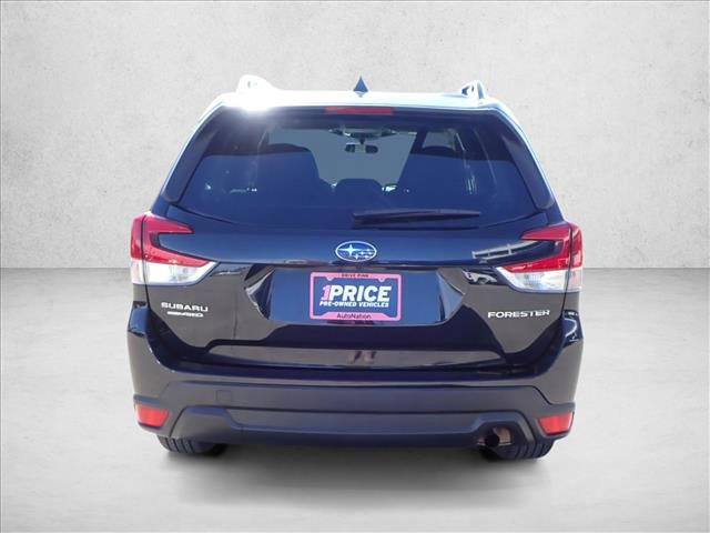 Used 2023 Subaru Forester Premium image 3