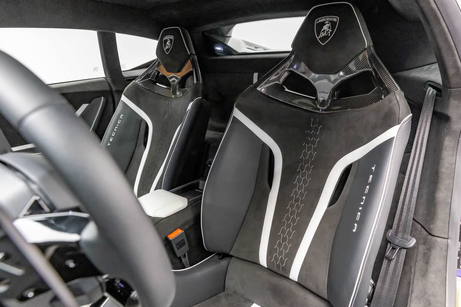 Used 2024 Lamborghini Huracan Tecnica RWD image 12