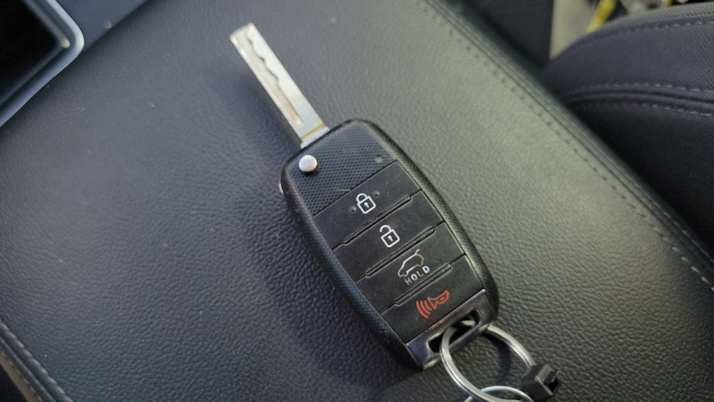 Used 2019 Kia Sorento S FWD image 26