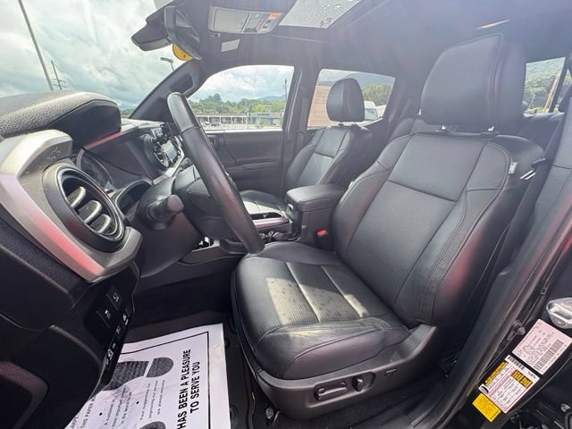 Used 2022 Toyota Tacoma Limited AWD/4WD image 25