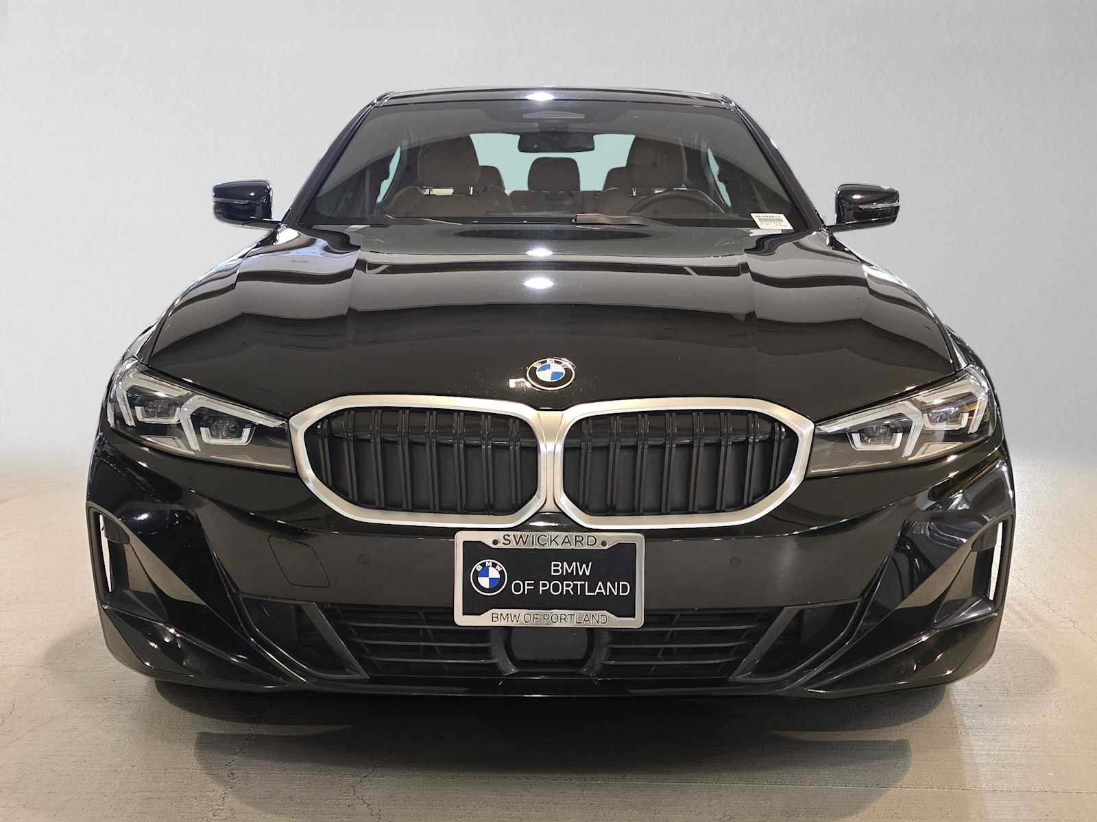 Used 2024 BMW 330i xDrive Sedan w/ Premium Package AWD/4WD image 8