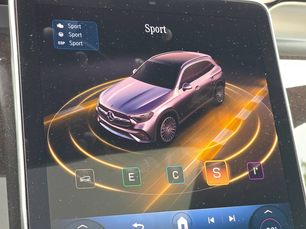 Used 2026 Mercedes-Benz GLC 300 4MATIC image 9