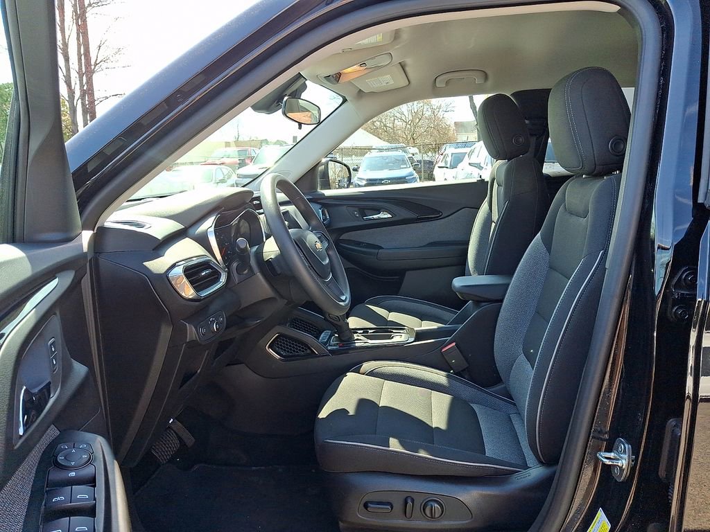 Used 2023 Chevrolet TrailBlazer LT image 14